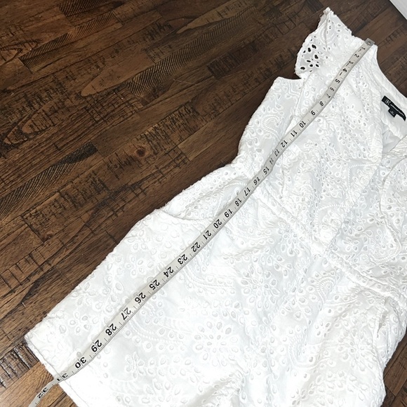 INC white eyelet romper shorts
with stretch waist button front ruffle details M - Picture 7 of 13